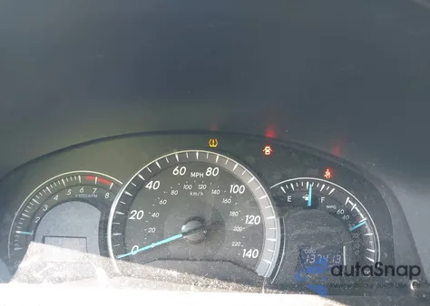 2013 Toyota Camry Le z USA, uszkodzony, nr VIN 4T4BF1FK2DR318076